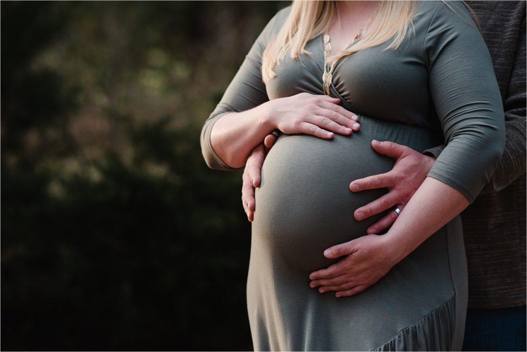 Cheyenne maternity session