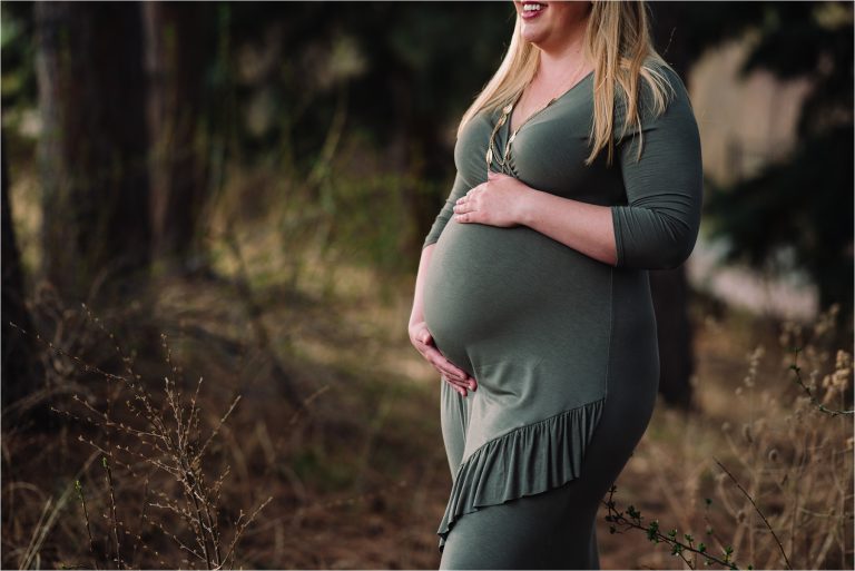 A+ K | Spring Maternity Photoshoot in Lions Park